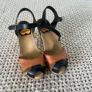 Swedish hasbeens size 38